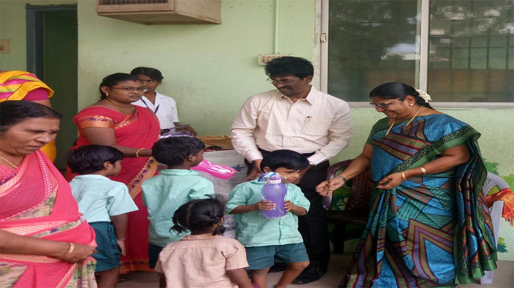 WATER BOTTLE DISTRIBUTION @ Balagurukulam primary school ch-49 – 13-12-18